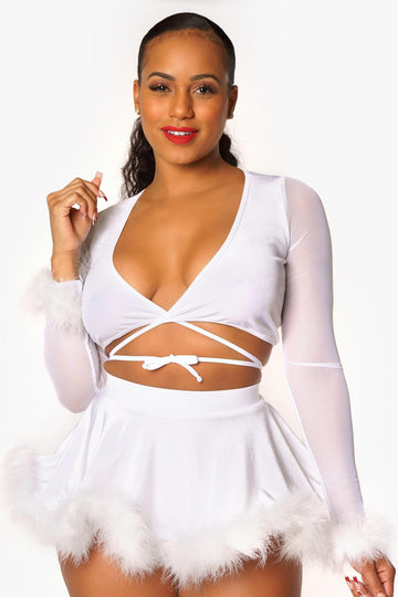 Top de terciopelo blanco con lazo y pelo